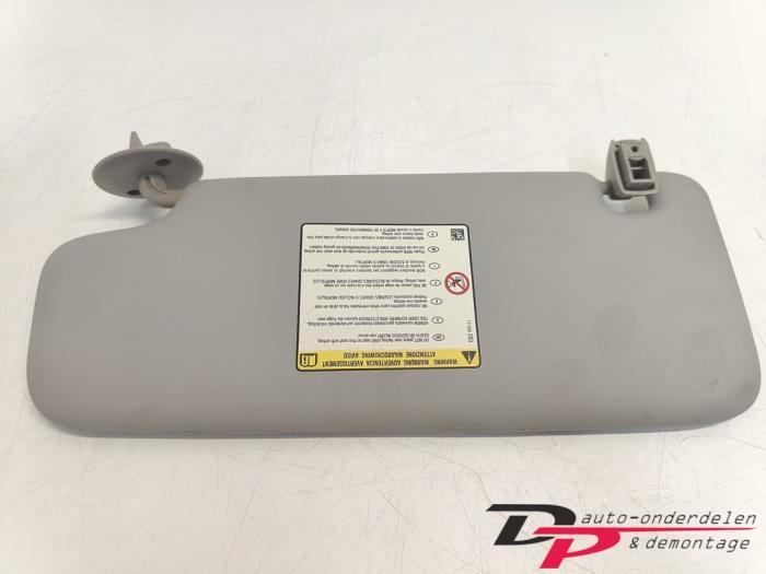 Zonneklep van een Chevrolet Spark, Gebruikt, -, Ophalen of Verzenden, -