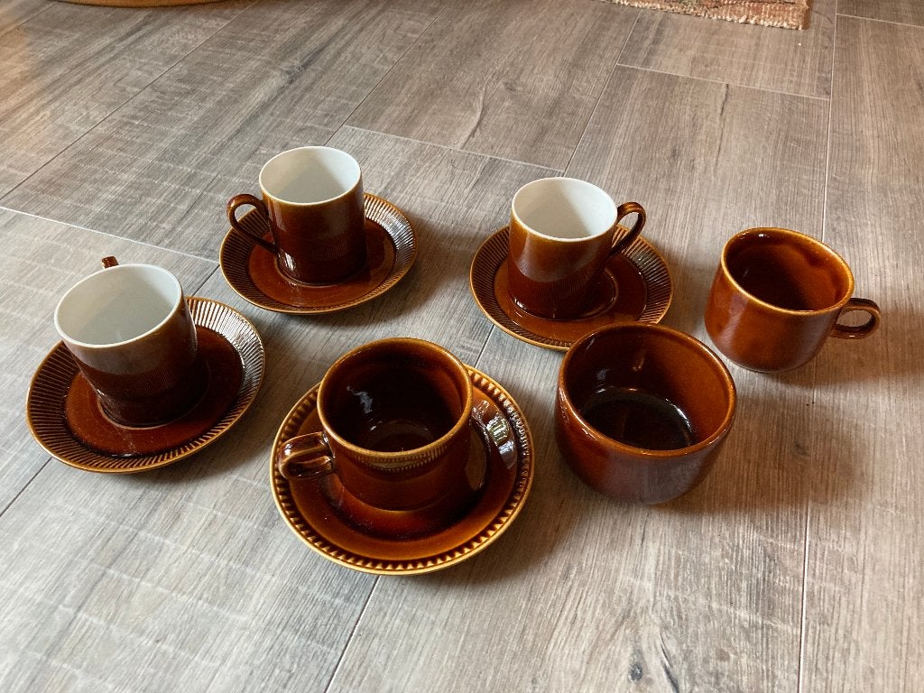 Vintage retro bruin servies keramiek kop en schotels mokken, Ophalen of Verzenden