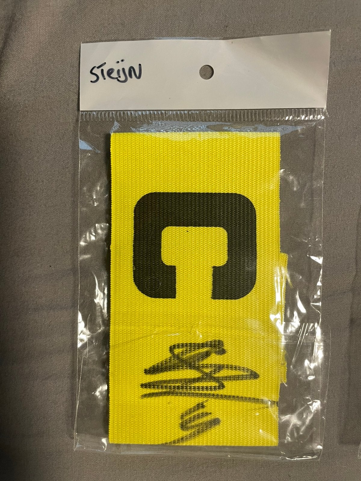 Gesigneerde aanvoerdersband Steijn, Verzamelen, Ophalen of Verzenden, Zo goed als nieuw, Buitenlandse clubs, Shirt