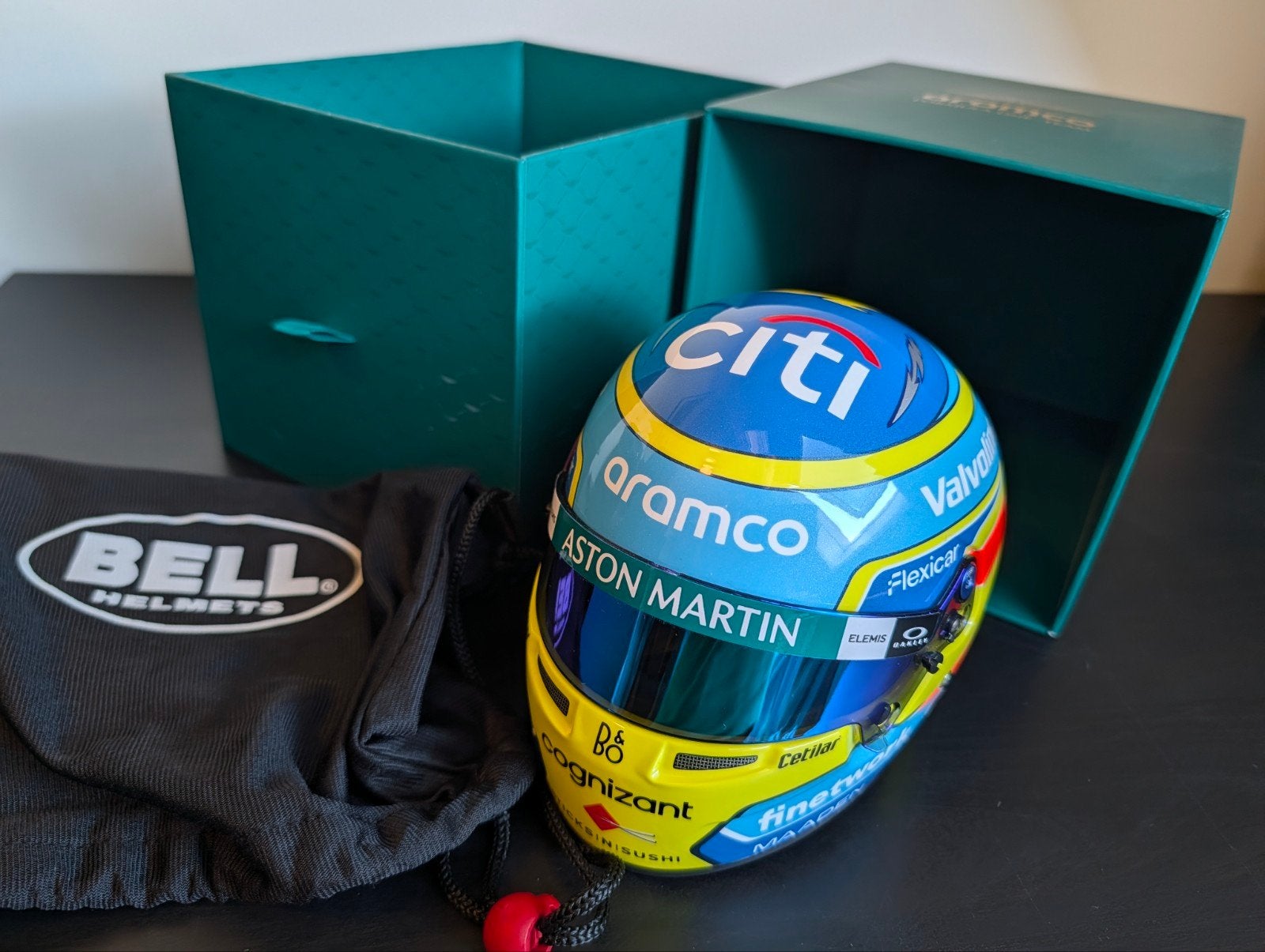 Fernando Alonso VIP 1:2 helm 2025, Verzamelen, Ophalen of Verzenden, Nieuw, Formule 1