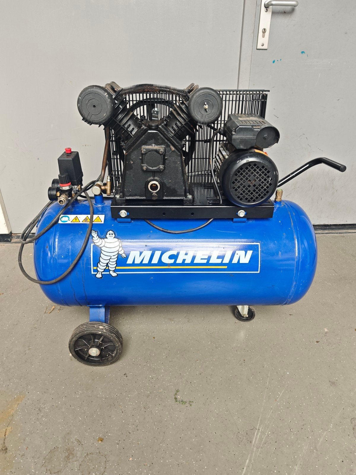 Michelin Compressor 100L - 2.2kW,  10 bar bieden vanaf 175,-, Ophalen, Gebruikt, 200 tot 400 liter/min, Mobiel