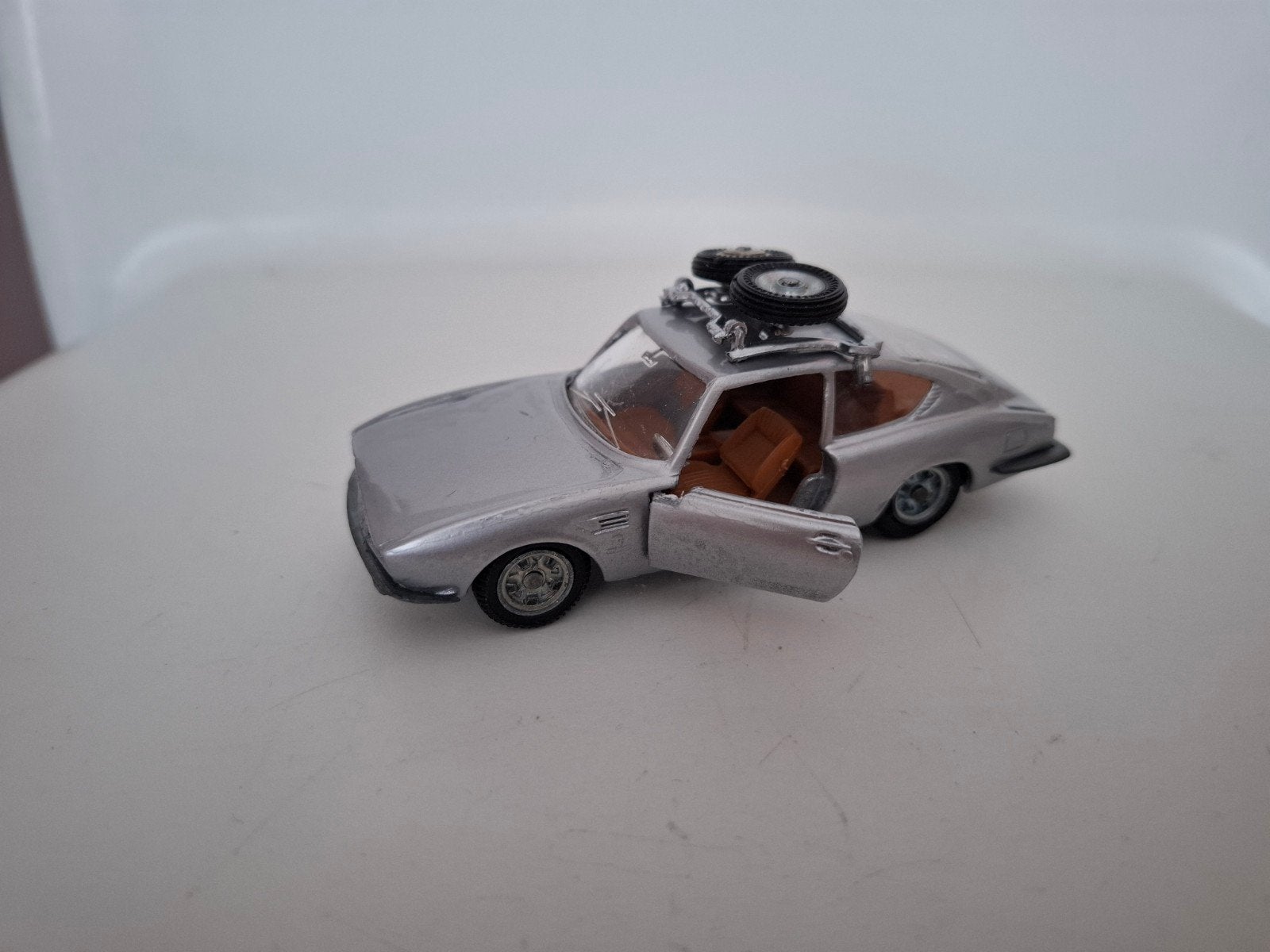 Mebetoys Fiat Dino 1:43 - Repaint, Made in Italy, Ophalen of Verzenden, Gebruikt