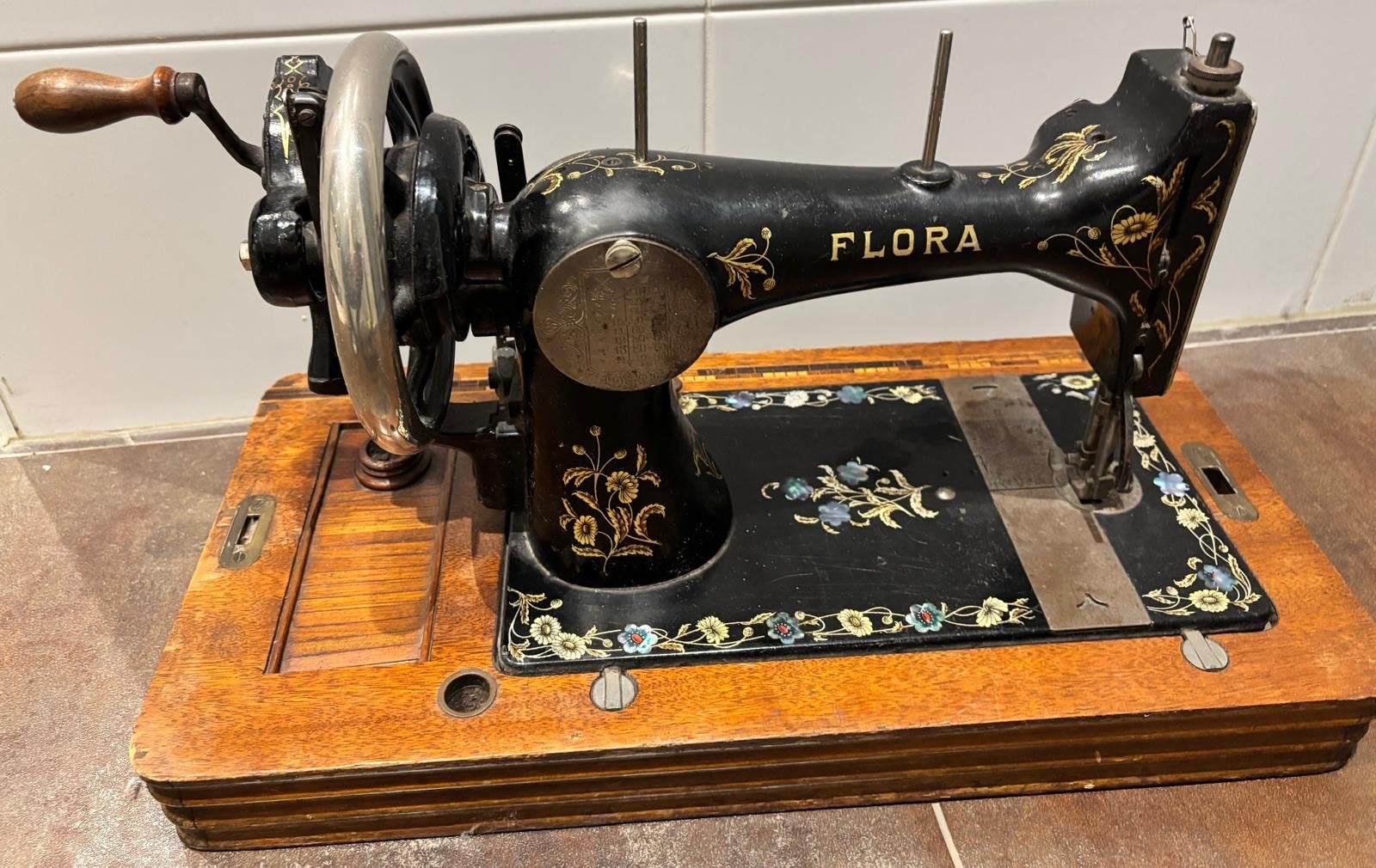 Antieke Lewenstein naaimachine - Flora model, Ophalen