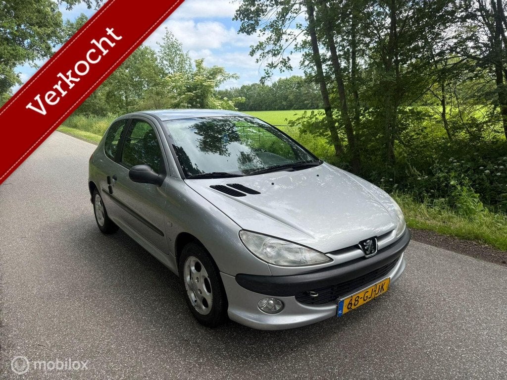 Peugeot 206 1.4 nieuwe Apk 05-06-2027, Auto's, Peugeot, Voorwielaandrijving, 1360 cc, 31 €/maand, 4 cilinders