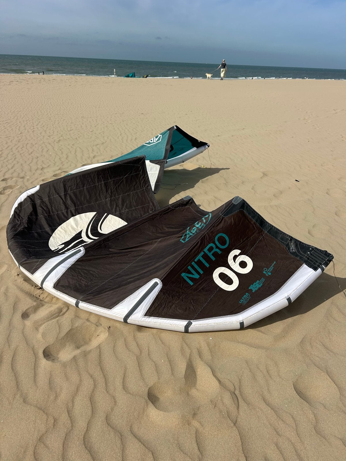Cabrinhia Nitro 06 Kitesurf Kite - enkele keren gebruikt, Watersport en Boten, Geen board, Ophalen of Verzenden, Zo goed als nieuw