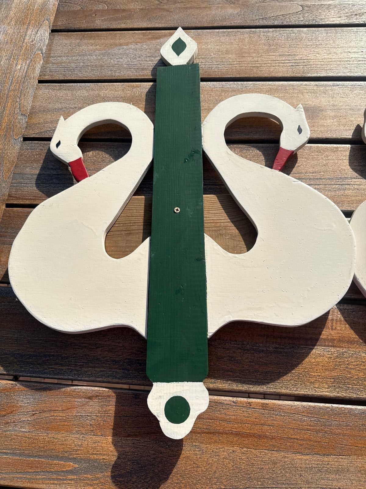 ‘ Uleboard’ met decoratieve houten zwanen, Ophalen