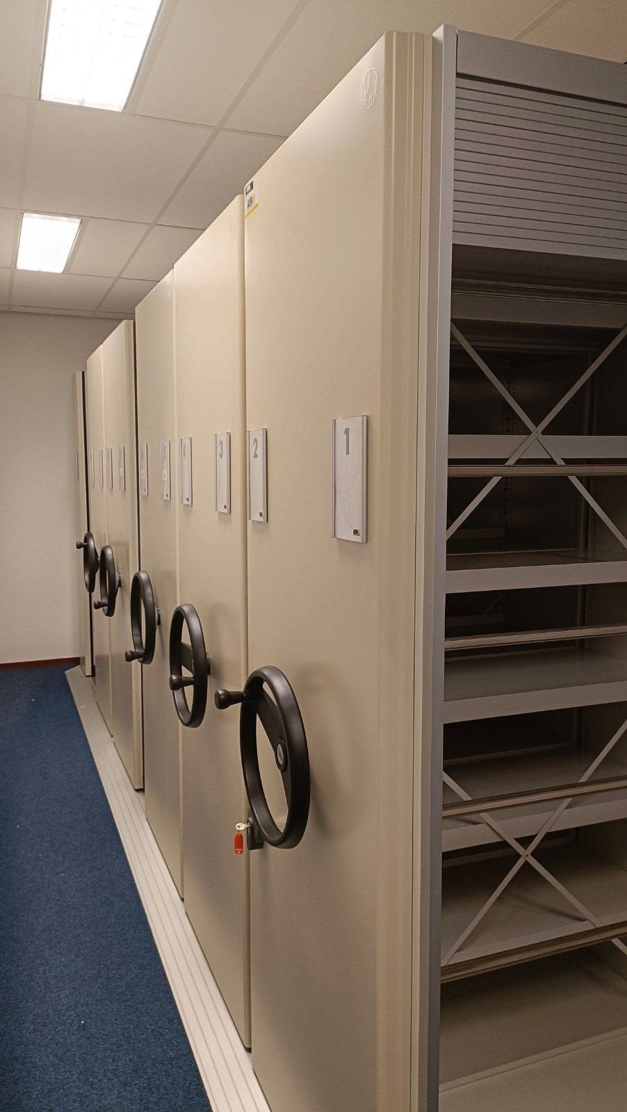 Verrijdbare kast, Ophalen, 200 cm of meer, 50 tot 100 cm, Metaal