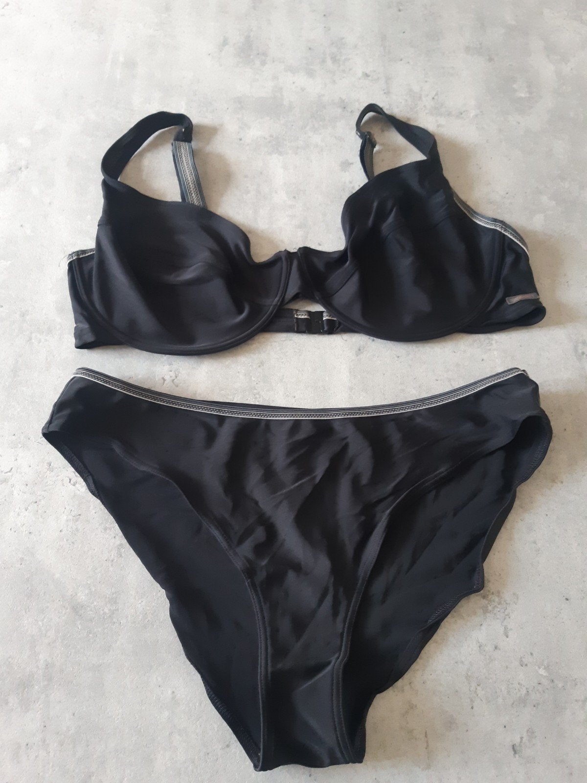 Zwarte Esprit bikini maat 44E., Zwart, Ophalen of Verzenden, Zo goed als nieuw, Bikini