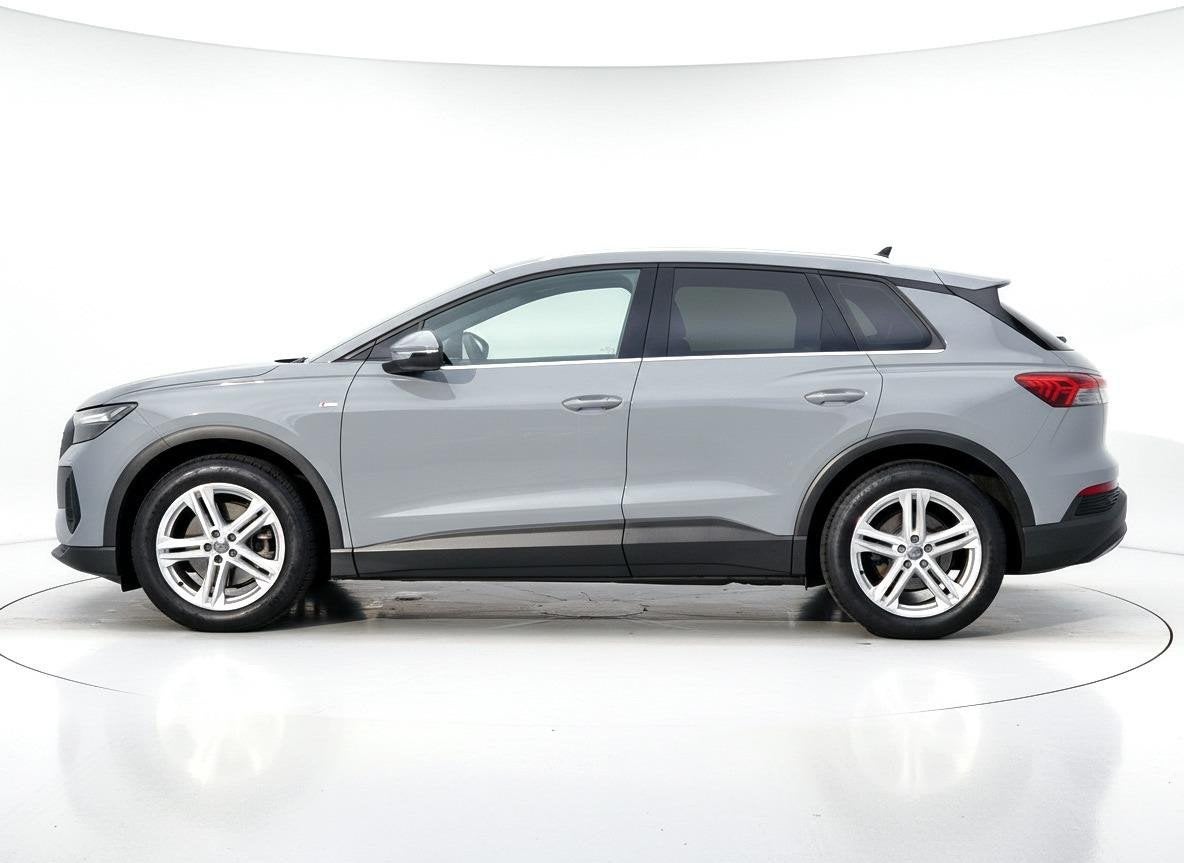 Audi Q4 e-tron 35 Launch edition 55 kWh, Automaat, Gebruikt, Zwart, 1865 kg
