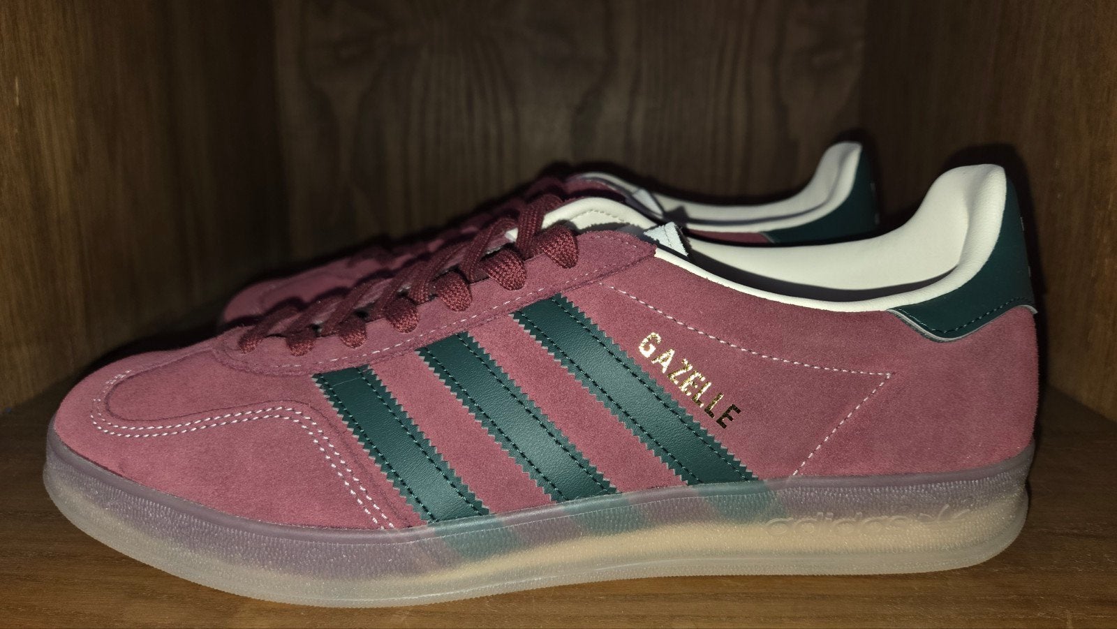 Adidas Originals Gazelle Indoor Bordeaux Groen maat 43 1/3, Overige kleuren, Ophalen of Verzenden, Adidas, Sneakers of Gympen
