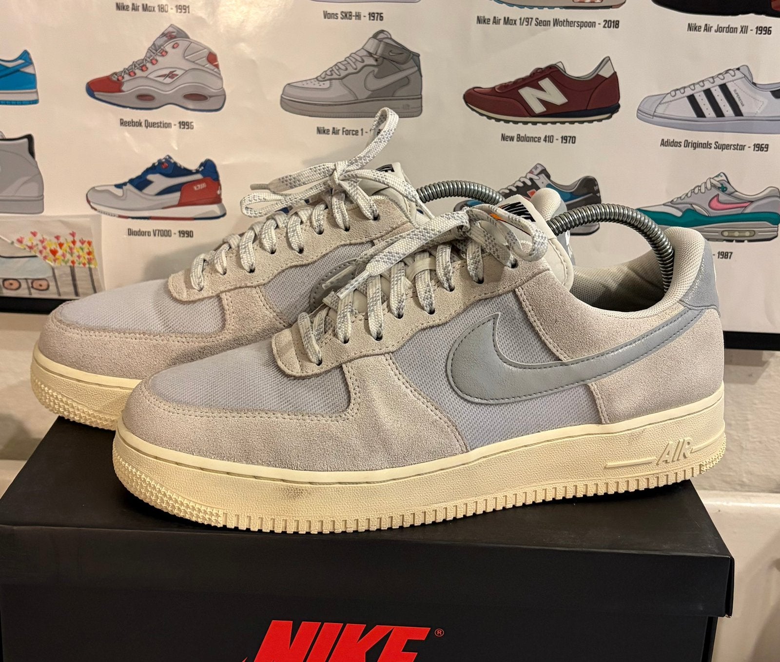 Nike Air Force 1, EUR 44, Ophalen of Verzenden, Zo goed als nieuw, Overige kleuren