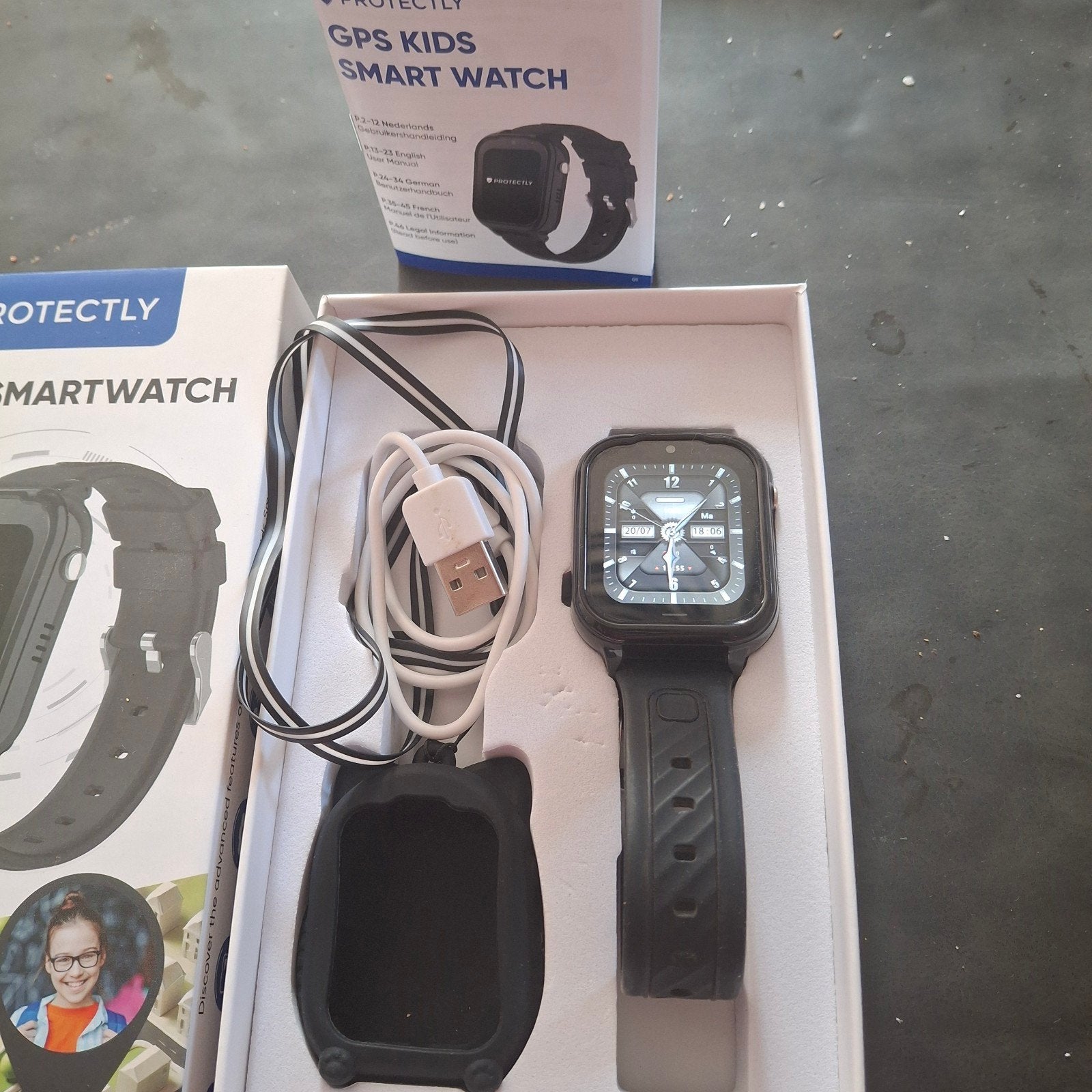 Protectly GPS Kids Smartwatch - Zwart, Ophalen, Nieuw, Zwart, Protectly