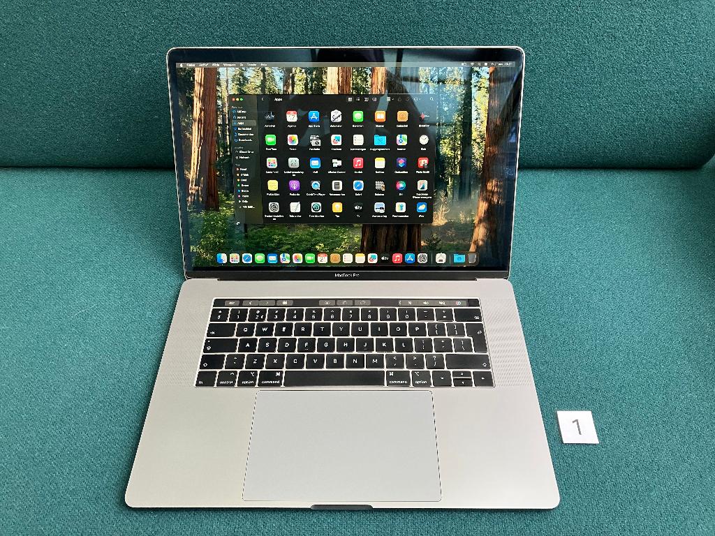 Defecte Macbook Pro (15 inch) 2018, Computers en Software, Apple Macbooks, Gebruikt, MacBook Pro, 15 inch, 2 tot 3 Ghz, 256 GB