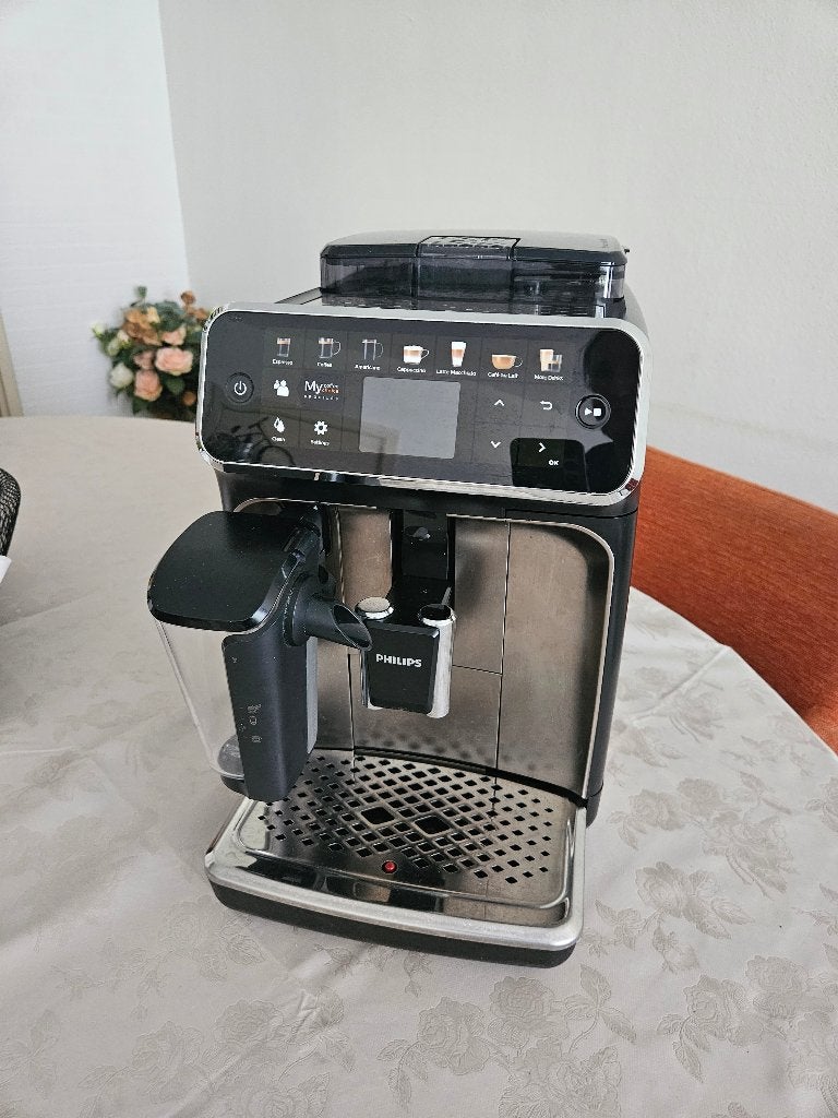 Philips 5400 Series LatteGo EP5447/90, Witgoed en Apparatuur, Ophalen, Afneembaar waterreservoir, Koffiemachine, Koffiebonen