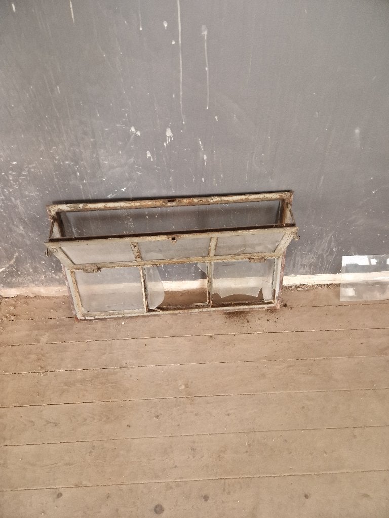 Antiek Staalen stal schuur raam, Ophalen, Gevelraam of Ruit, Gebruikt, Minder dan 80 cm