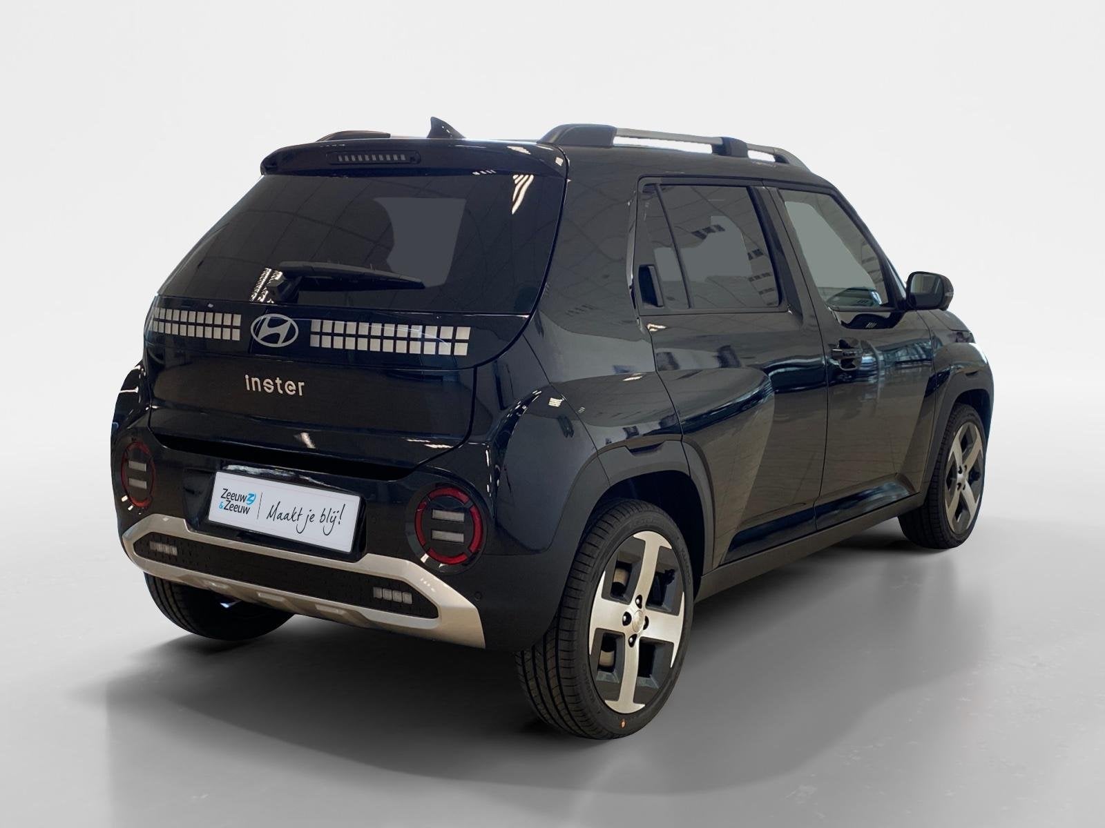 Hyundai INSTER EVOLVE | 49K WH | TECH + WINTER PACK | + W&T, 12 maanden, Stof, Zwart, Automatische klimaatregeling