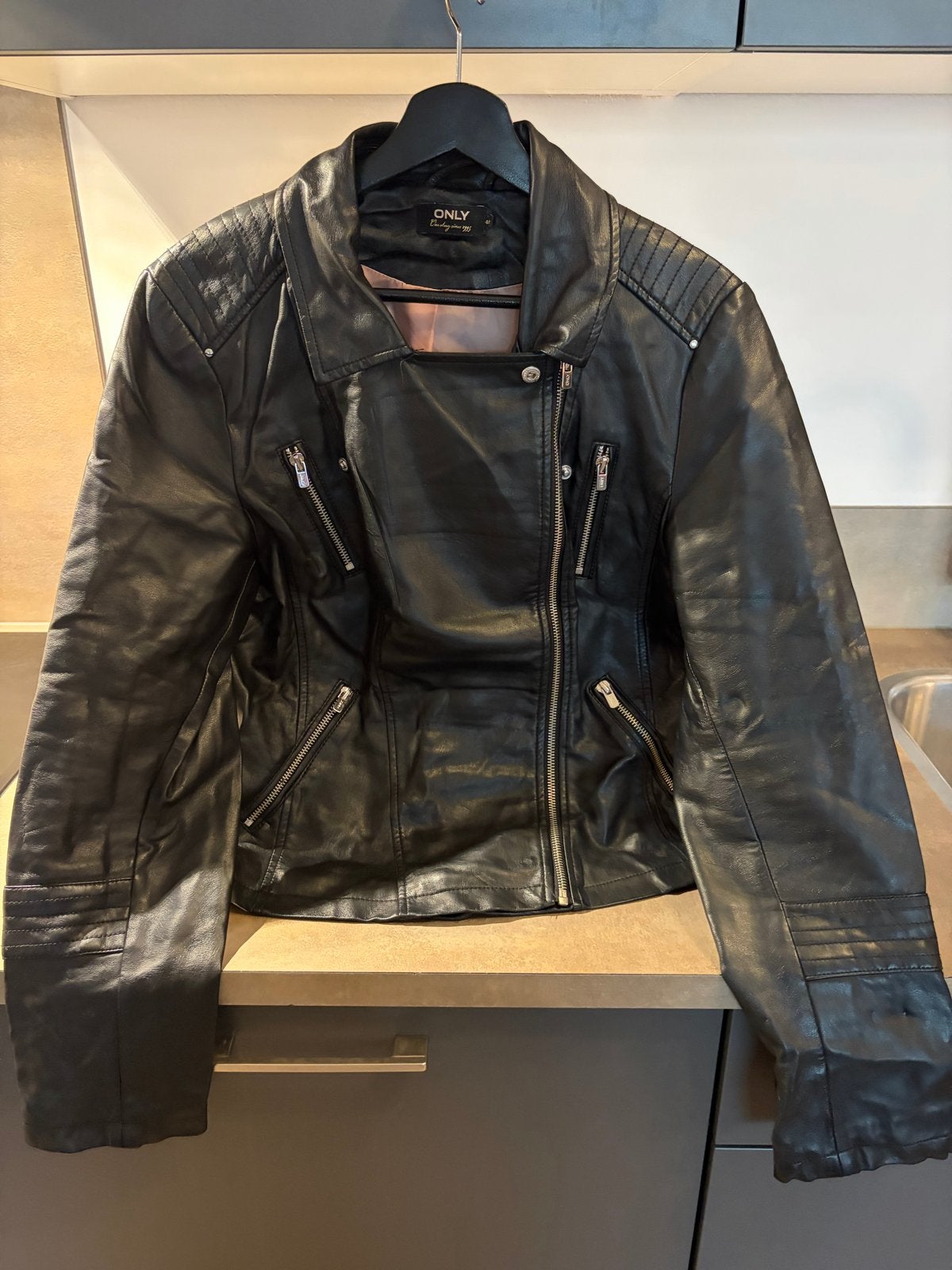 ONLY Zwart Leren Bikerjack Maat 40, Ophalen of Verzenden, Zo goed als nieuw, Maat 38/40 (M), Zwart