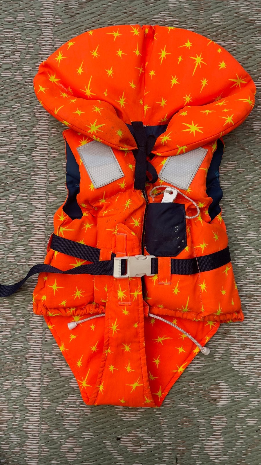 Besto Reddingsvest baby/peuter tot 15 kg 30N Oranje, Watersport en Boten, Watersportkleding, Ophalen of Verzenden, Gebruikt