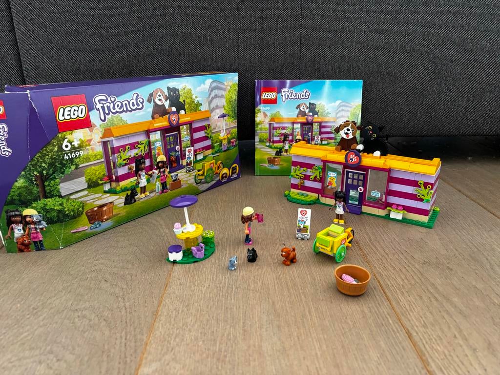Lego Friends Dierenkliniek 41699 met doos en boekje, Lego, Friends, Ophalen of Verzenden, Zo goed als nieuw