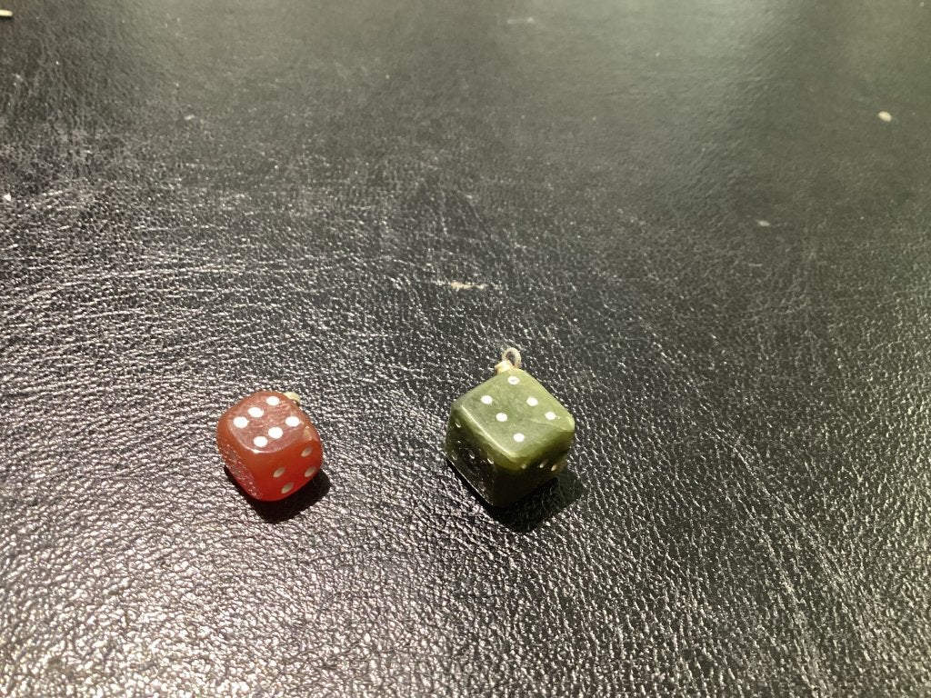 hangers, dobbelsteen, groen en rood, uitzoeken, per stuk, Ophalen of Verzenden, Zo goed als nieuw, Rood, Overige materialen