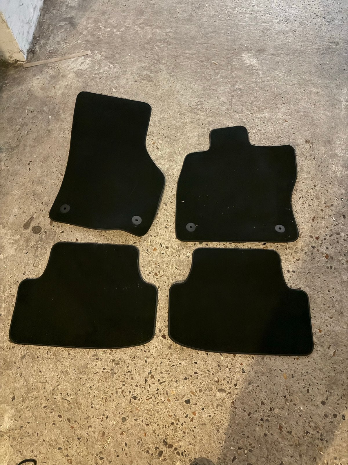 Set van 4 zwarte automatten vw golf 7, Ophalen of Verzenden, Nieuw