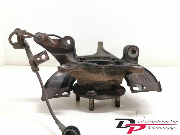 Wielnaaf voor van een Mitsubishi Grandis, Gebruikt, -, -, Ophalen of Verzenden