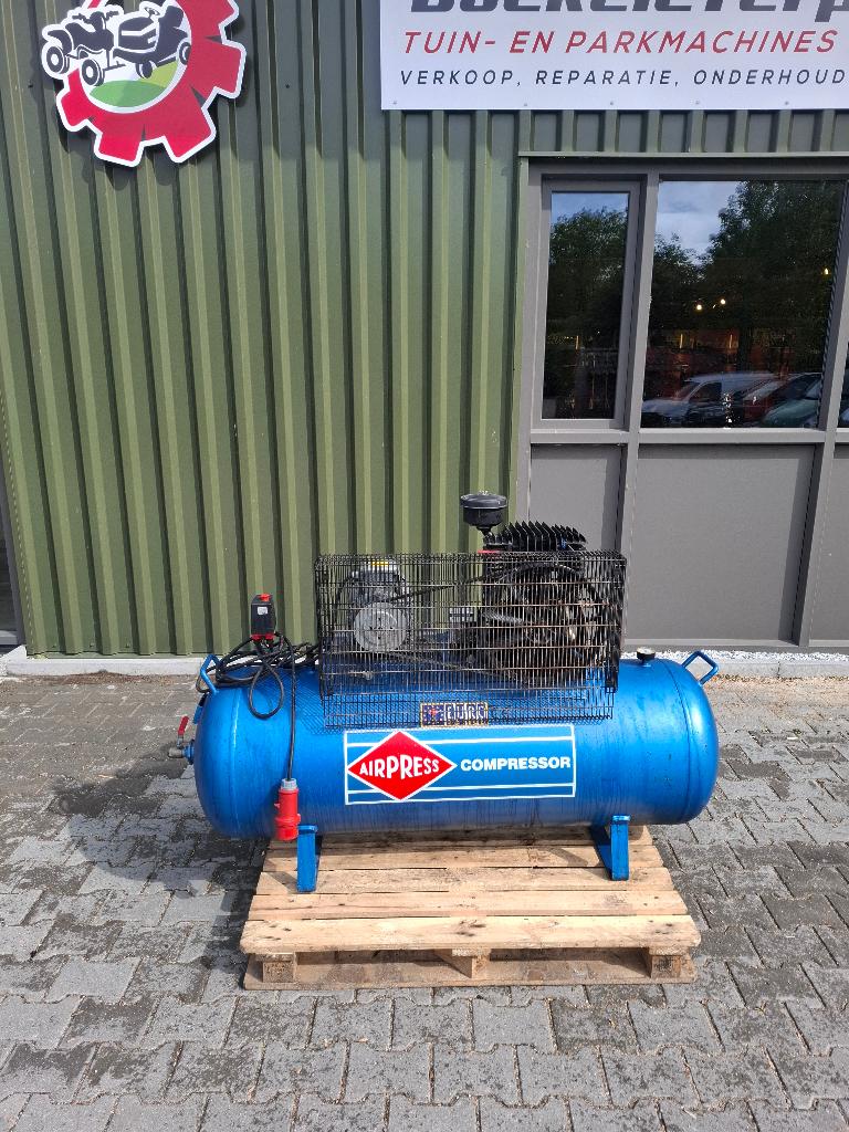 luchtcompressor Airpress K 300-600, Ophalen, Gebruikt, 200 tot 400 liter/min, 10 bar of meer