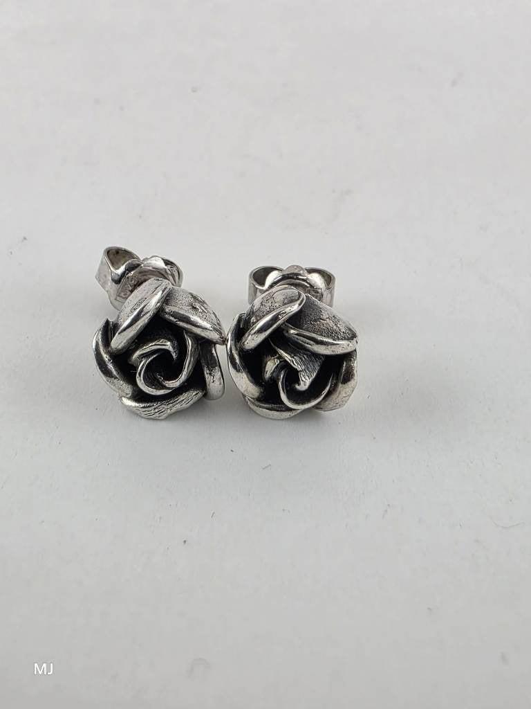 Zilveren roosjes oorknopjes                             Z136, Sieraden, Tassen en Uiterlijk, Oorbellen, Gebruikt, ., Ophalen of Verzenden