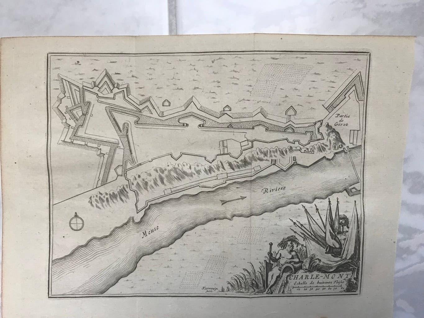 Plan Charle-Mont, J. Harrewijn, 1720, beeld 18 X 14 cm. Mooi, Origineel, Cartografie, Ophalen of Verzenden, Gravure