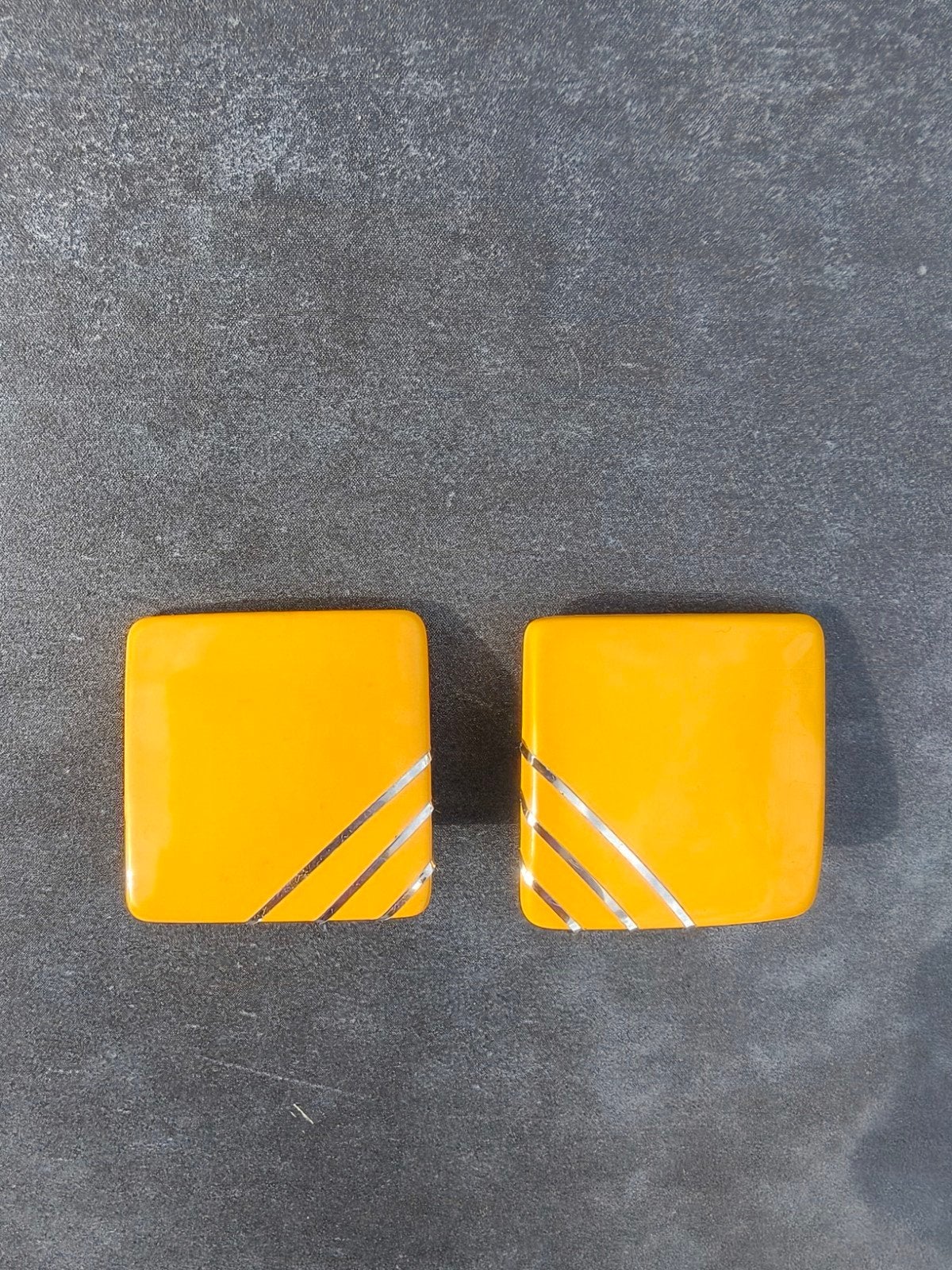 leuke gele oorbellen, clips, Ophalen of Verzenden, Zo goed als nieuw, Geel, Overige materialen