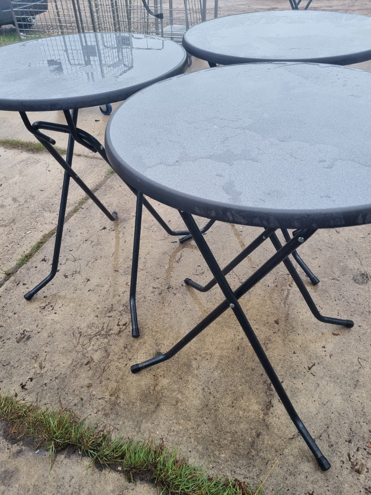 4 stevige praattafels - ideaal voor evenementen, Ophalen, Gebruikt