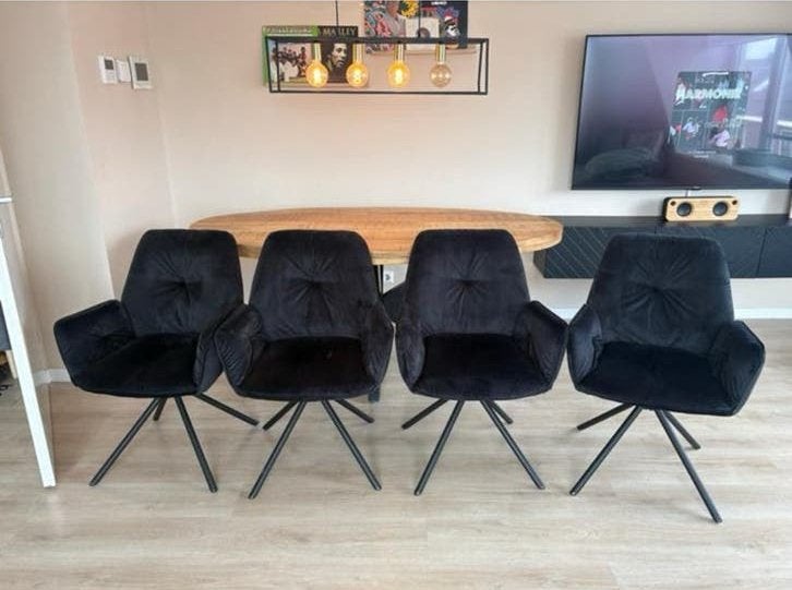 4 zwarte velvet stoelen (zeer nette staat), Ophalen, Zo goed als nieuw, Zwart