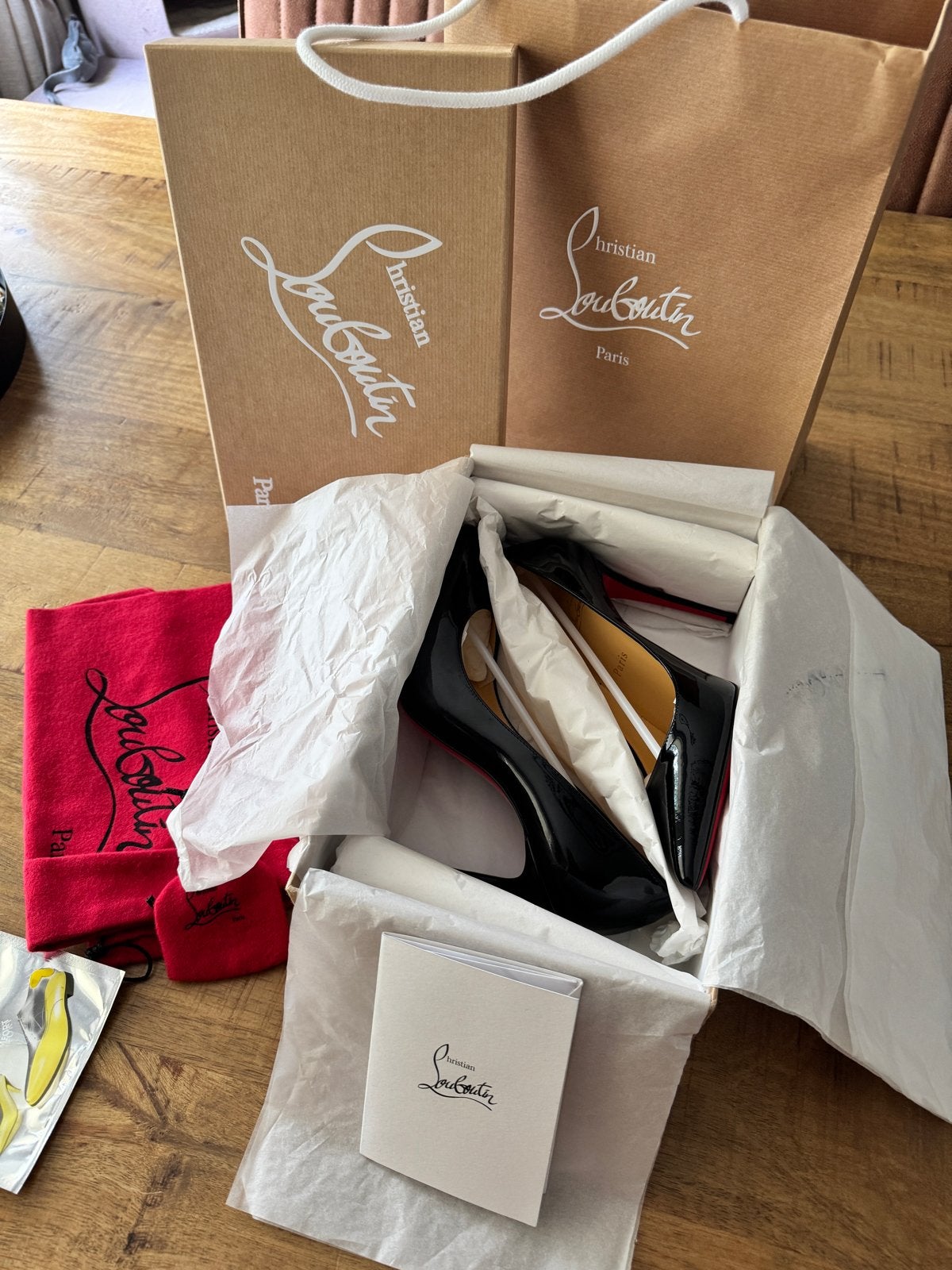 Christian Louboutin Kate 100 mm Pumps Zwart Lakleer Maat 37,, Ophalen of Verzenden, Nieuw, Zwart, Pumps