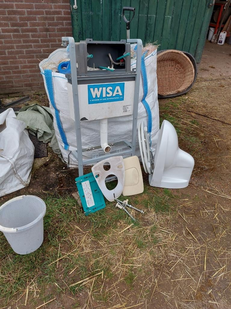 Inbouw stortbak met wc pot compleet - Wisa, Doe-het-zelf en Verbouw, Sanitair, Ophalen, Gebruikt, Toilet