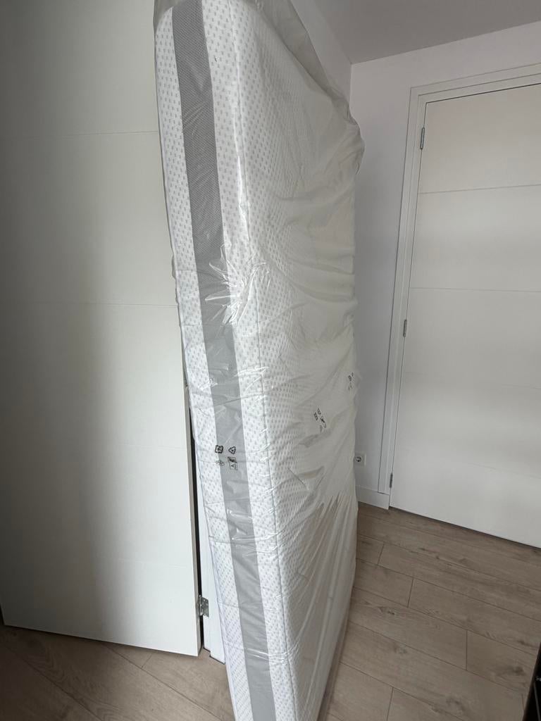 Traagschuim matras 210x90x22cm - Comfortabel & Ondersteunend, Ophalen, Zo goed als nieuw