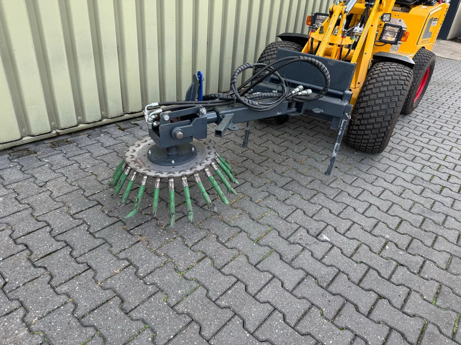 Onkruidborstel voor Knikmops 130, Ophalen