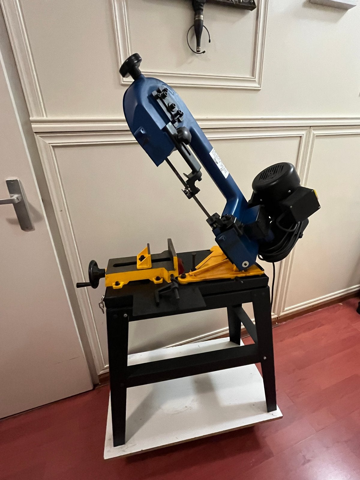 90 Swivel Metal Cutting Band Saw - Metaal Zaagmachine, Ophalen, 70 mm of meer, 600 tot 1200 watt, Zo goed als nieuw