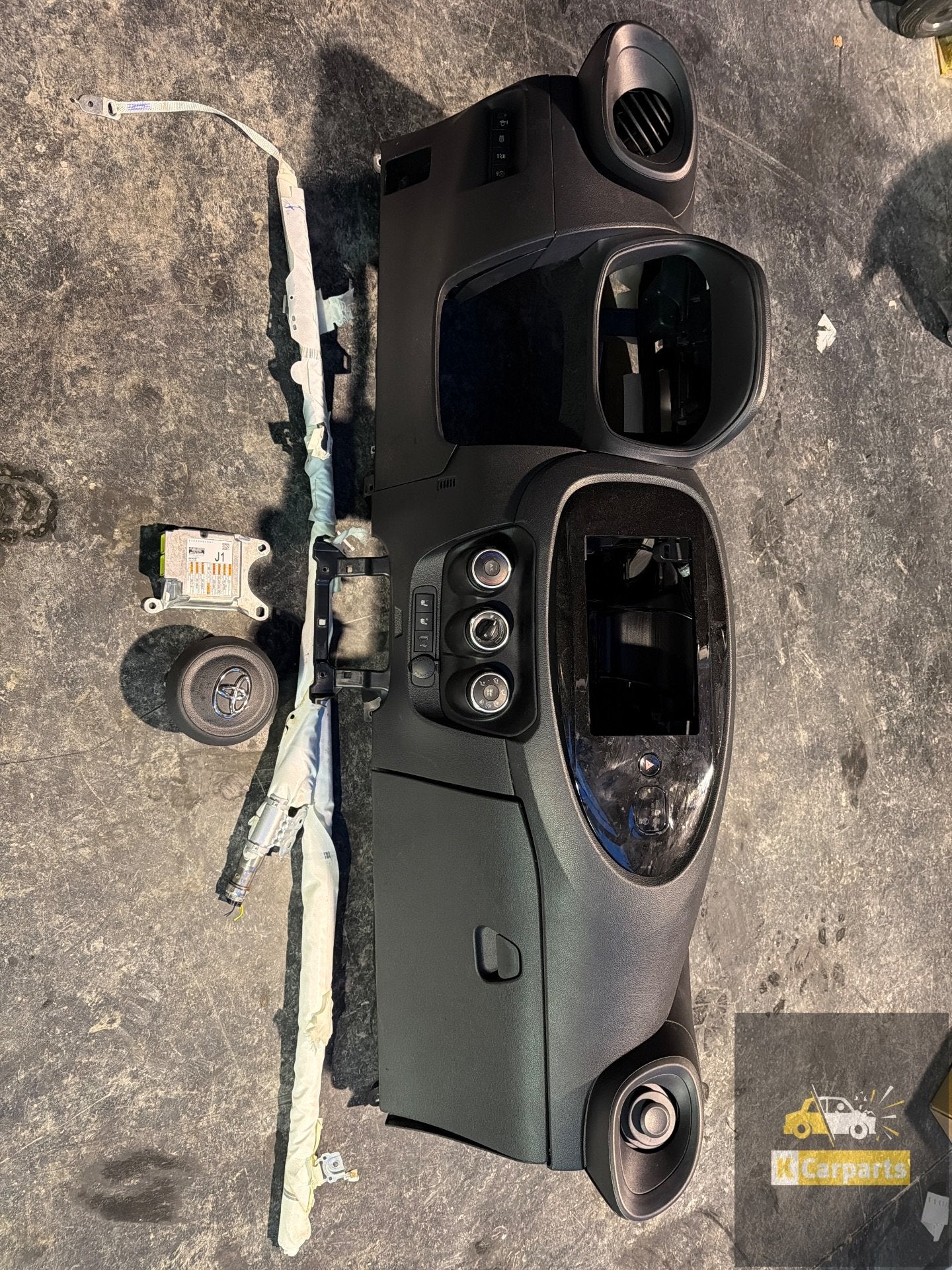 Airbag set Toyota Aygo X Compleet Dashboard set Origineel, Info@toyota.co.jp, Gebruikt, Toyota Motor Corporation, Toyota