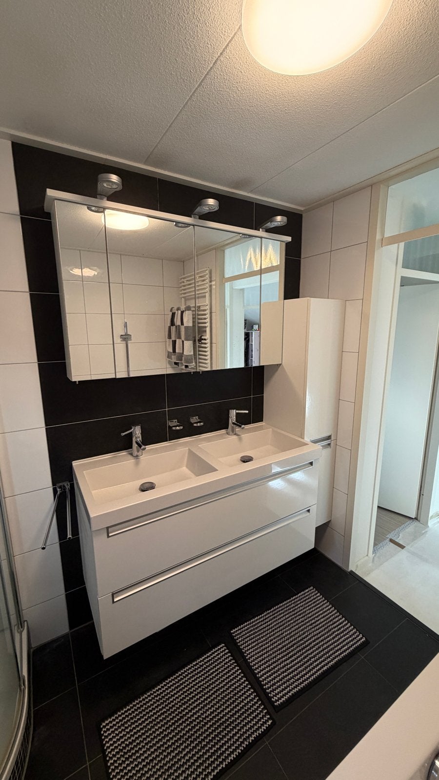 Badkamer meubelset met dubbele wastafel en spiegelkast, Ophalen, Gebruikt, 100 tot 150 cm, Wastafelkast