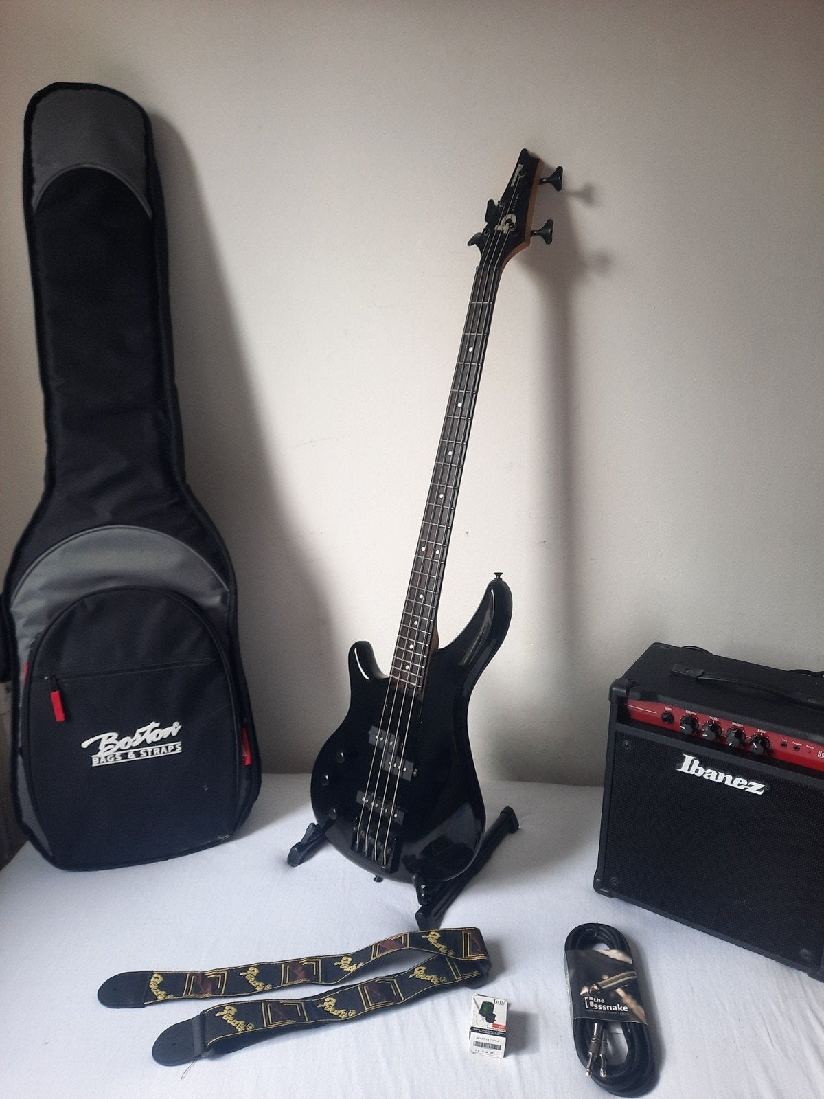 Ibanez linkshandige basgitaar, basversterker+Alle toebehoren, Muziek en Instrumenten, Ophalen, Zo goed als nieuw, Elektrisch