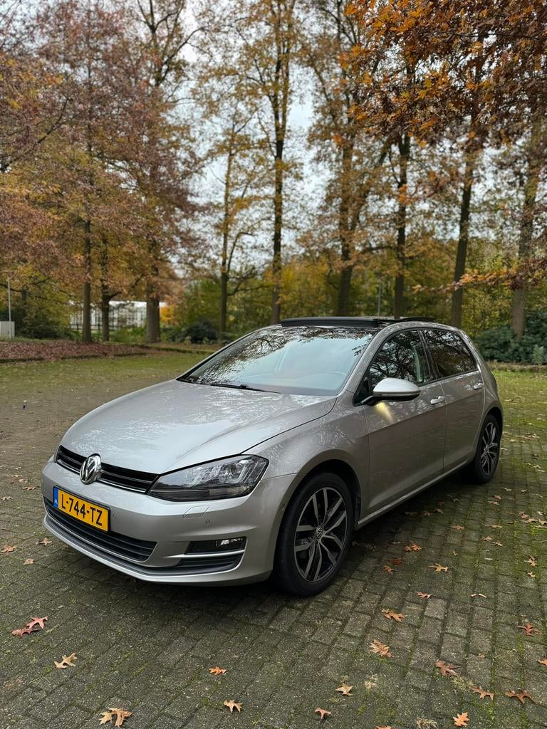 Volkswagen Golf 1.4 TSI 92KW 5D DSG 2015 Grijs, Auto's, Voorwielaandrijving, 4 cilinders, 620 kg, 1395 cc