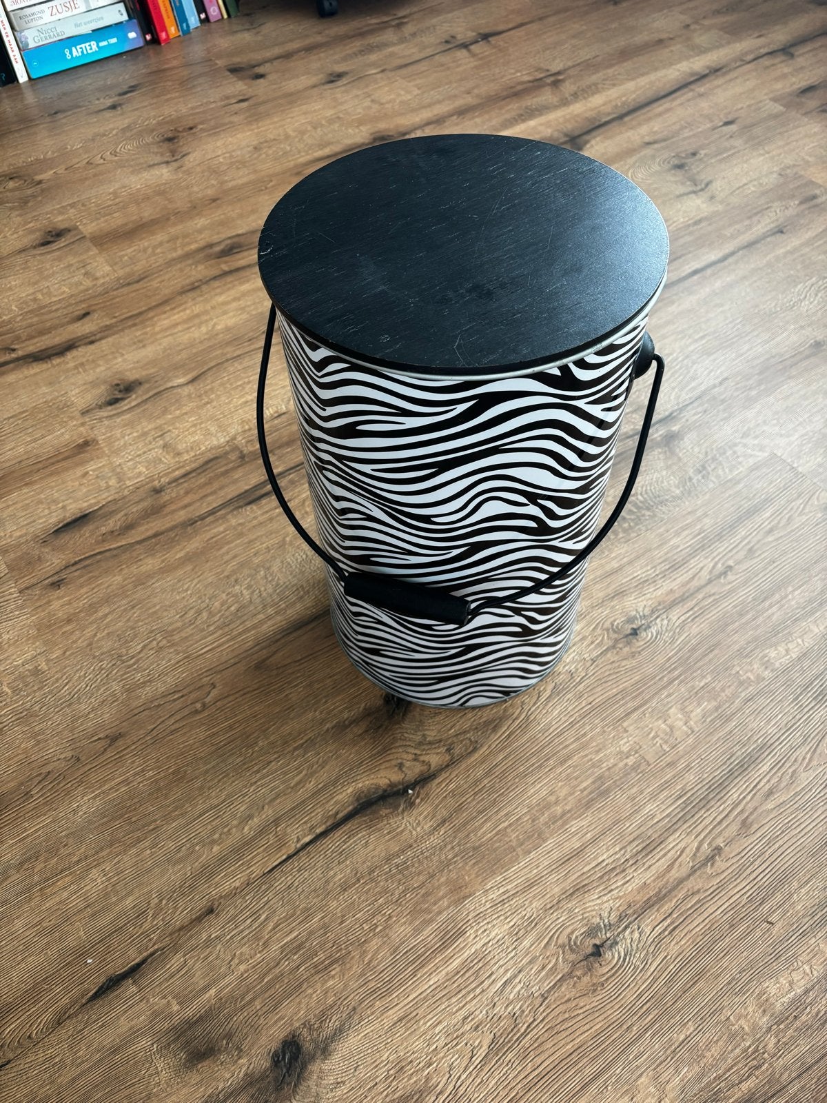 Zebraprint opbergton met deksel - Stijlvol en praktisch, Huis en Inrichting, Ophalen, Kunststof, Modern, Gebruikt