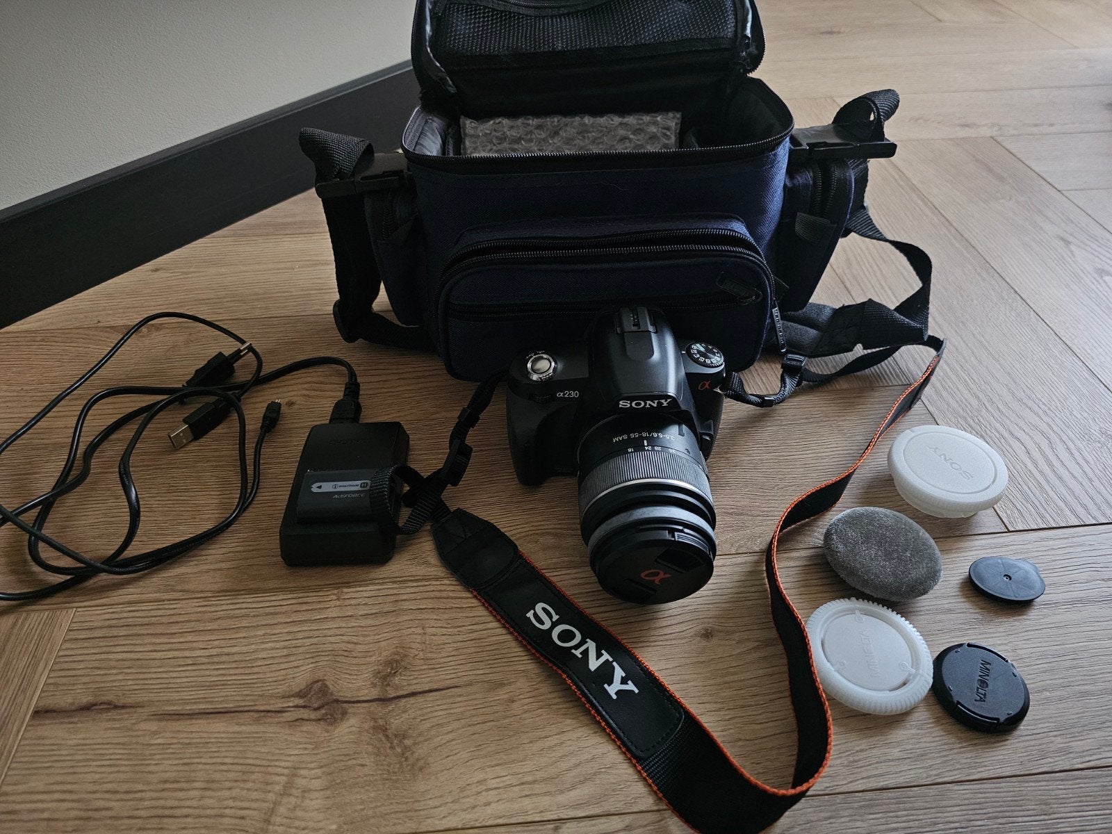 Sony Alpha a230 spiegelreflexcamera met 18-55mm SAM lens, Ingebouwde flitser, Gebruikt, Spiegelreflex, Ophalen of Verzenden