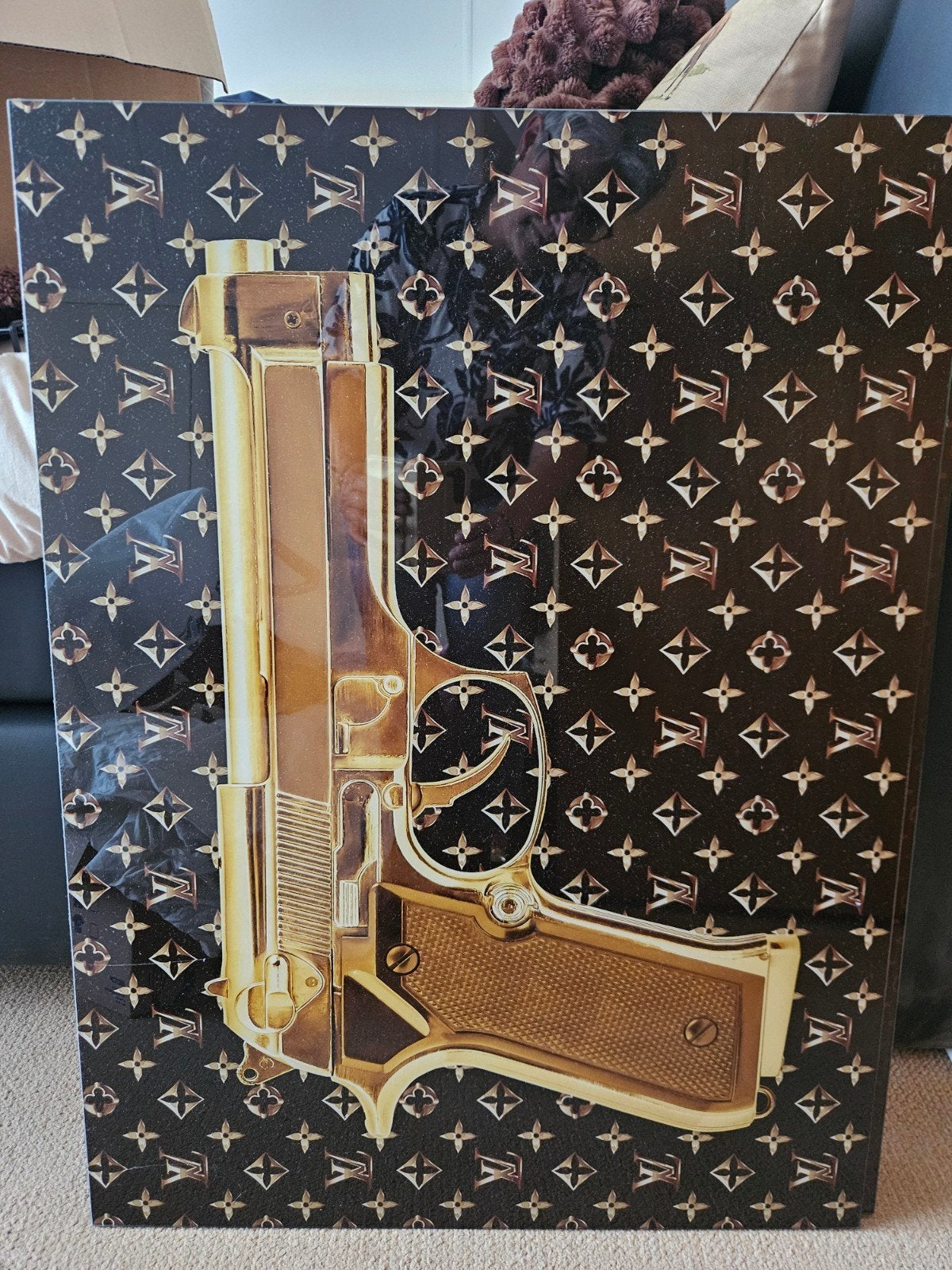 Glasschilderij met goudfolie 80x60cm the LV Gun, Ophalen