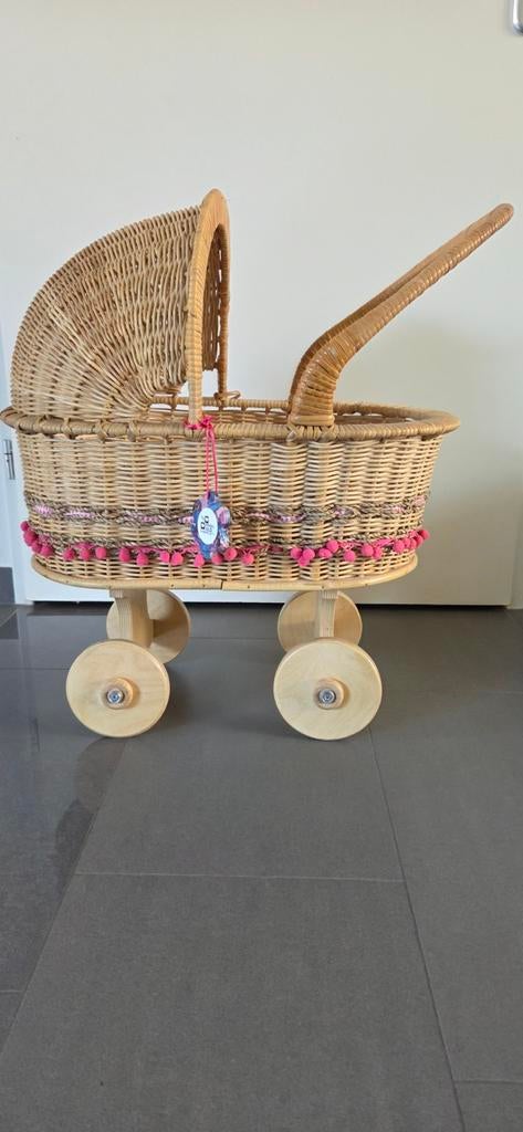 Rotan poppenwagen met houten onderstel, Ophalen, Zo goed als nieuw, Overige typen, Met wieltjes
