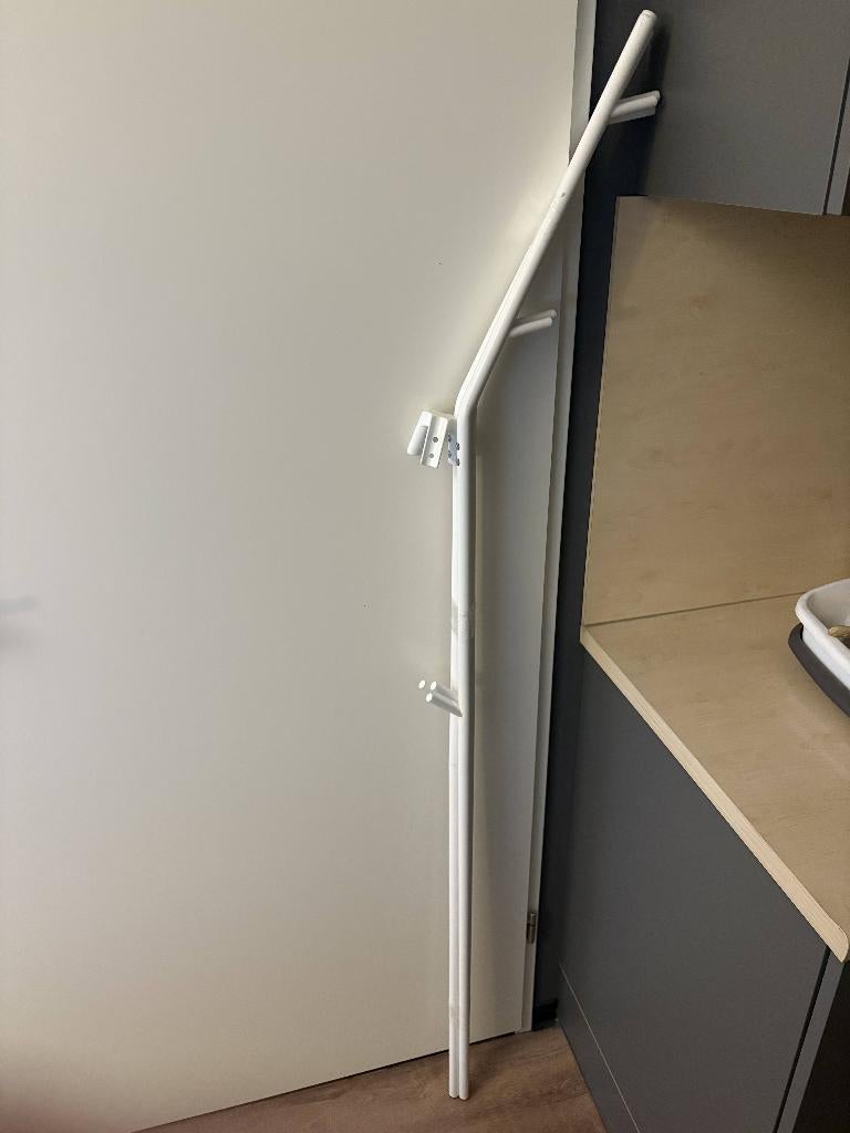 IKEA EKRAR kapstok – goede staat – ophalen Amsterdam, Ophalen, Zo goed als nieuw, Metaal, Staande kapstok