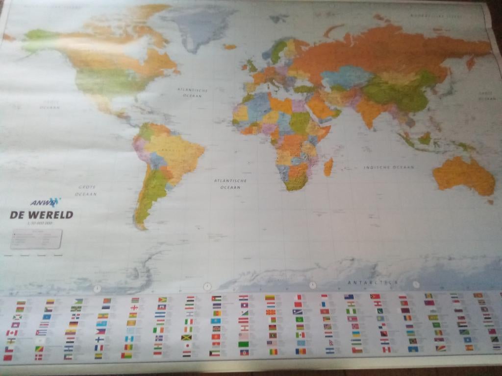 Landkaart de wereld, Ophalen of Verzenden, Zo goed als nieuw, Overige formaten, Aziatisch