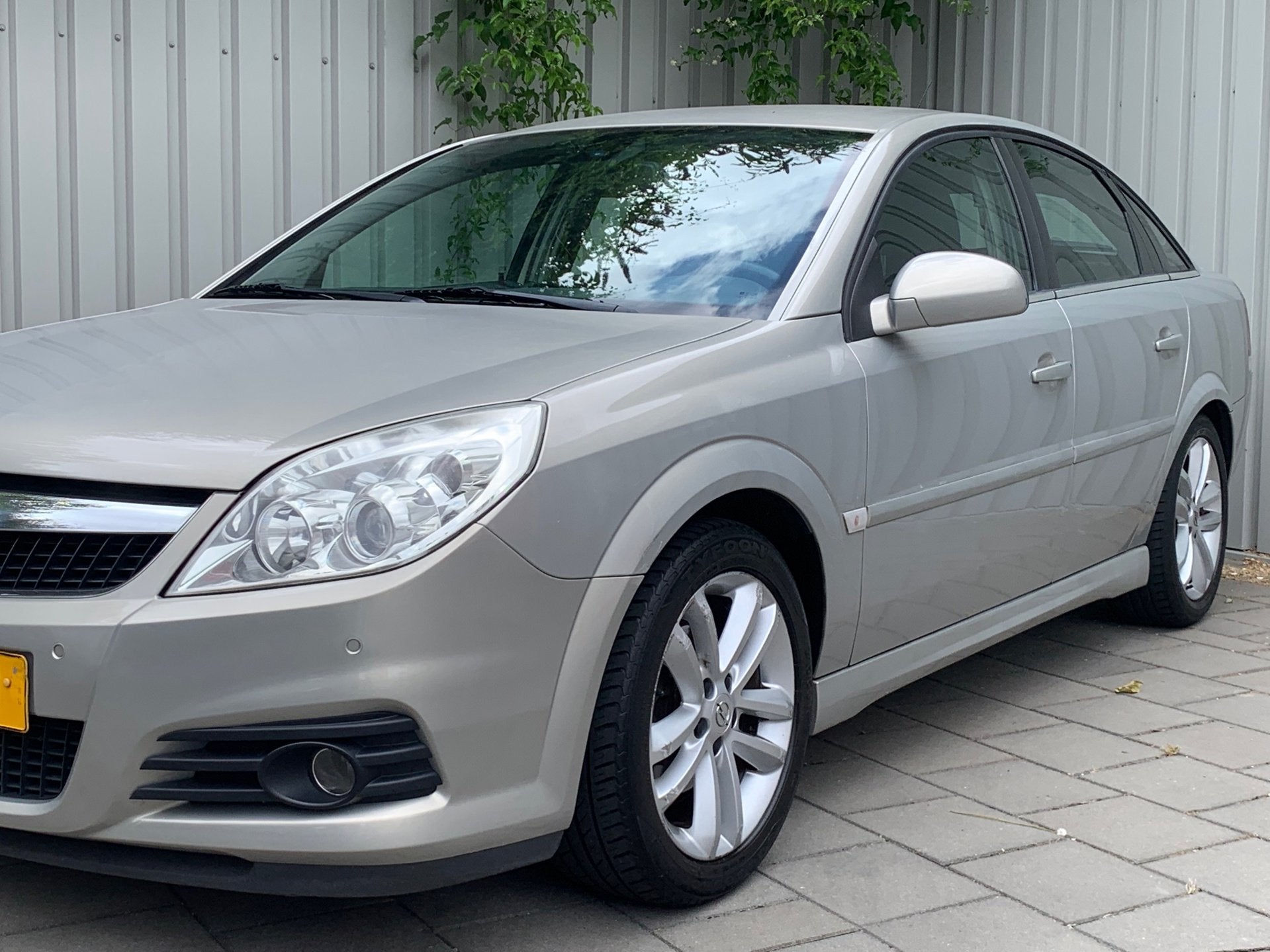 Opel Vectra GTS 1.8-16V Executive|136000KM|Navigatie|Climate, Auto's, Voorwielaandrijving, Dealer onderhouden, Gebruikt, Zwart