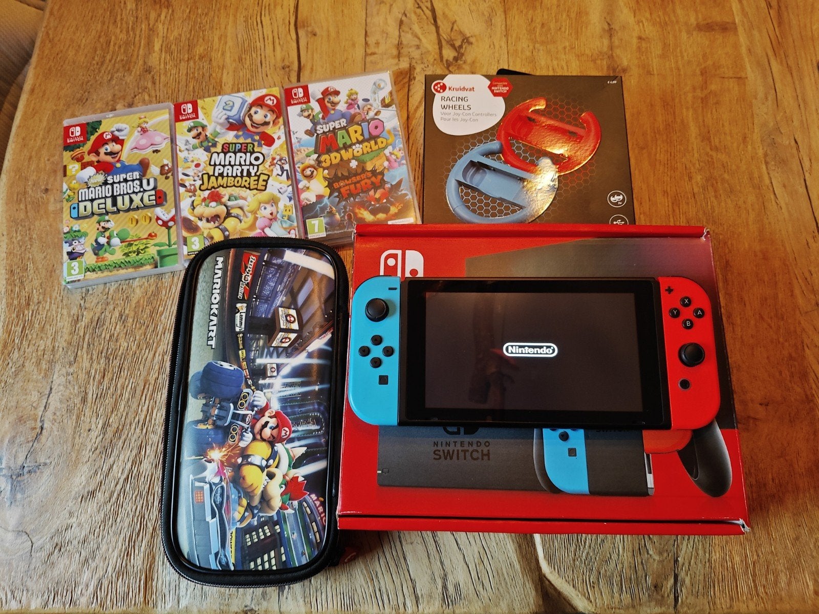 Nintendo Switch met 3 Mario games en accessoires, Met 2 controllers, Switch OLED, Ophalen, Gebruikt
