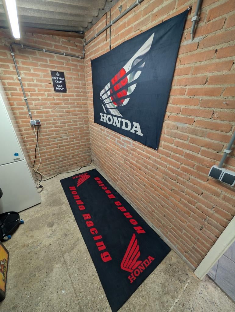 Honda Decoratieset voor Stalling: Vlag, Kleed, Bordje, Ophalen